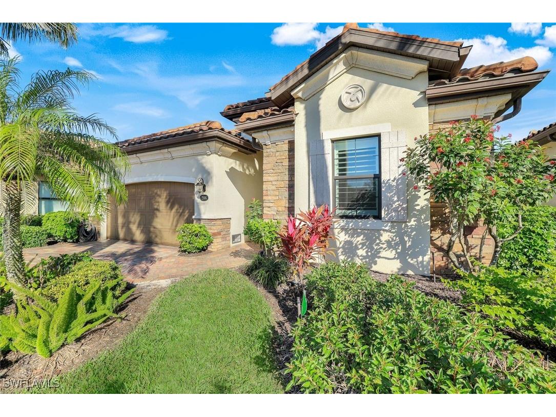 2806 Aviamar Circle Naples FL 34114 225010779 image1
