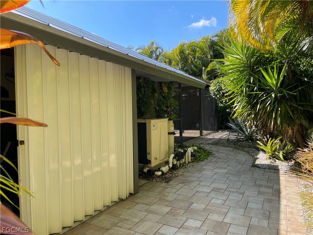 2806 SE 22nd Place Cape Coral FL 33904 2026007568 image48