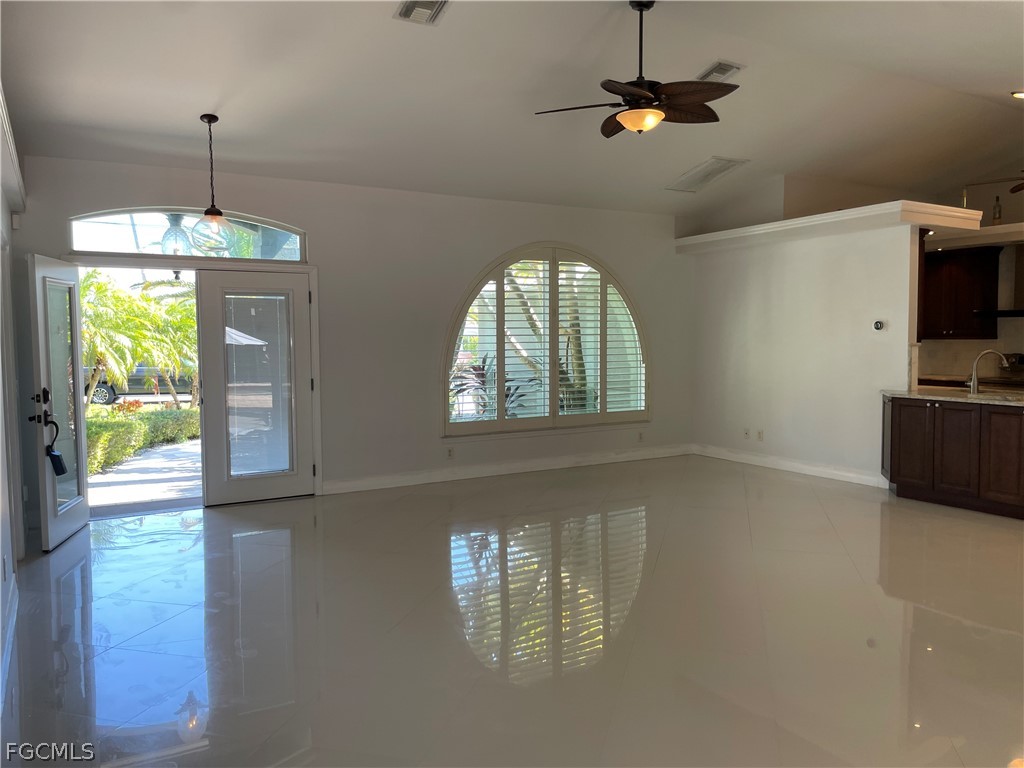 2806 SE 22nd Place Cape Coral FL 33904 2026007568 image6