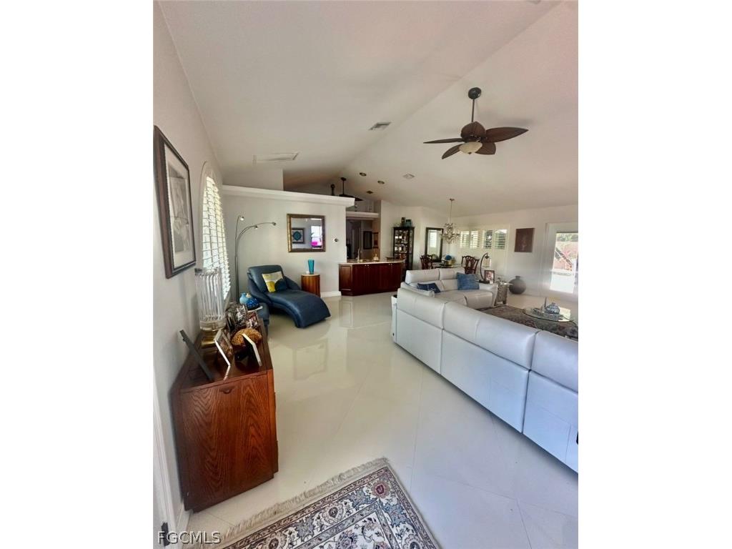 2806 SE 22nd Place Cape Coral FL 33904 2026007568 image9