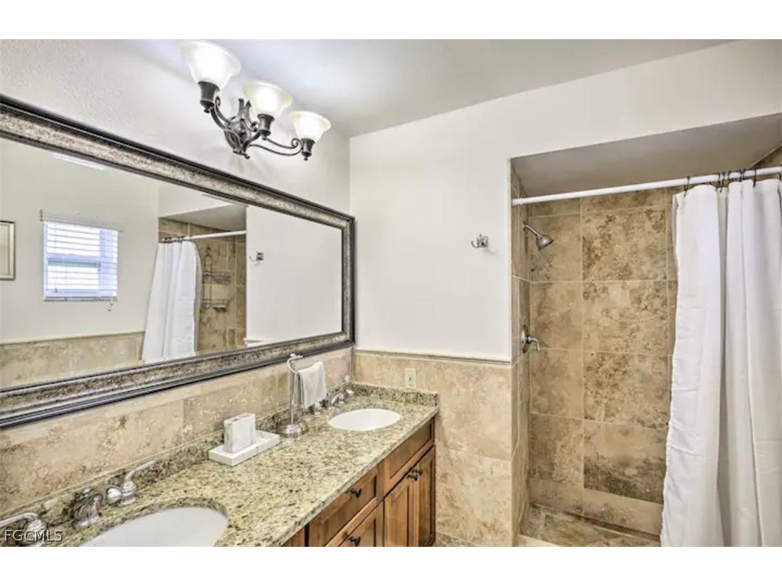 2806 SW 38th Terrace Cape Coral FL 33914 2026007223 image4