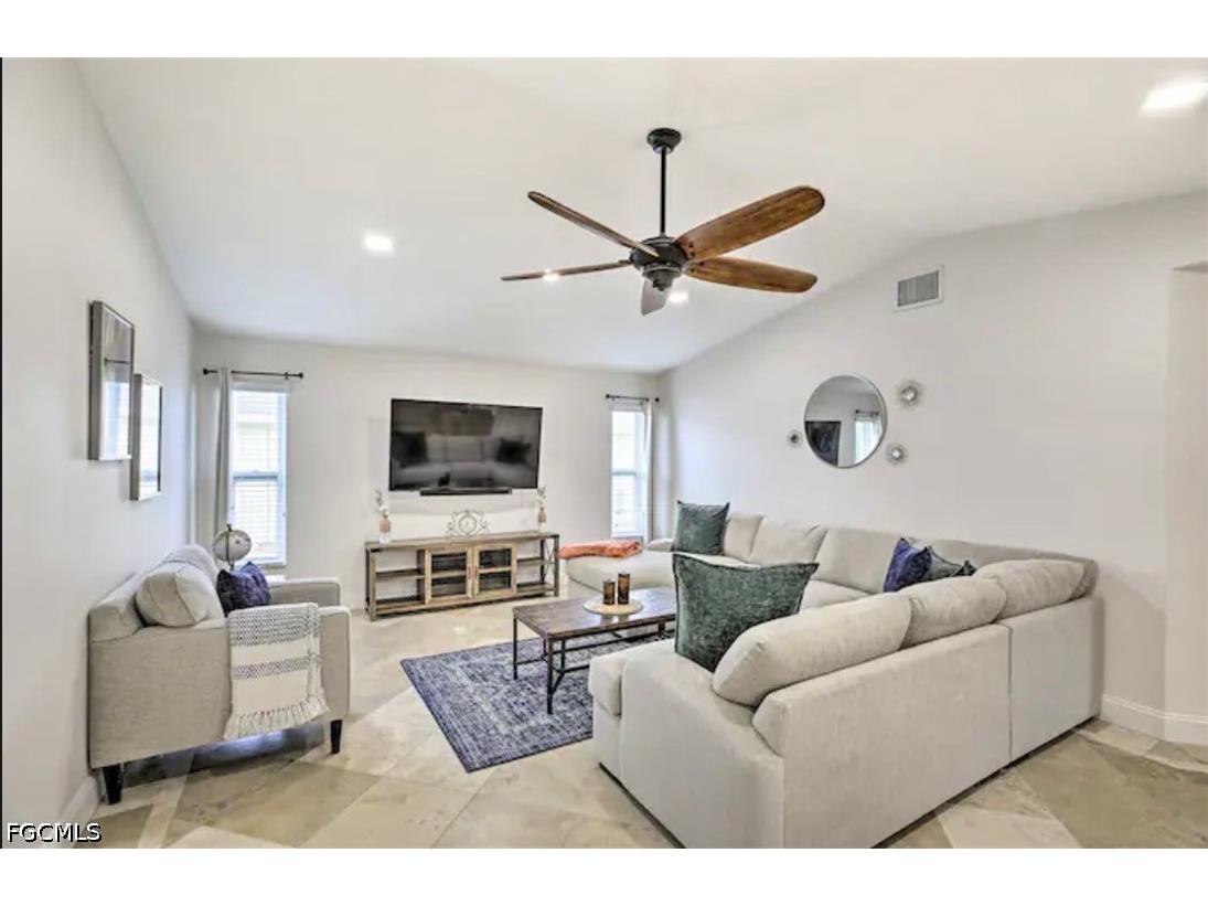 2806 SW 38th Terrace Cape Coral FL 33914 2026018343 image5