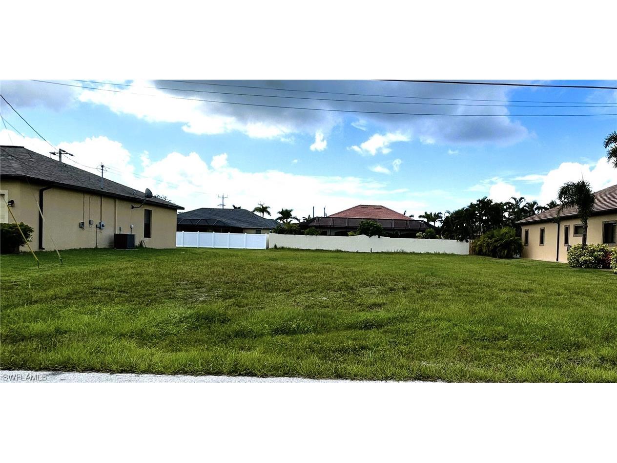 2806 SW 44th Terrace Cape Coral FL 33914 223054534 image1