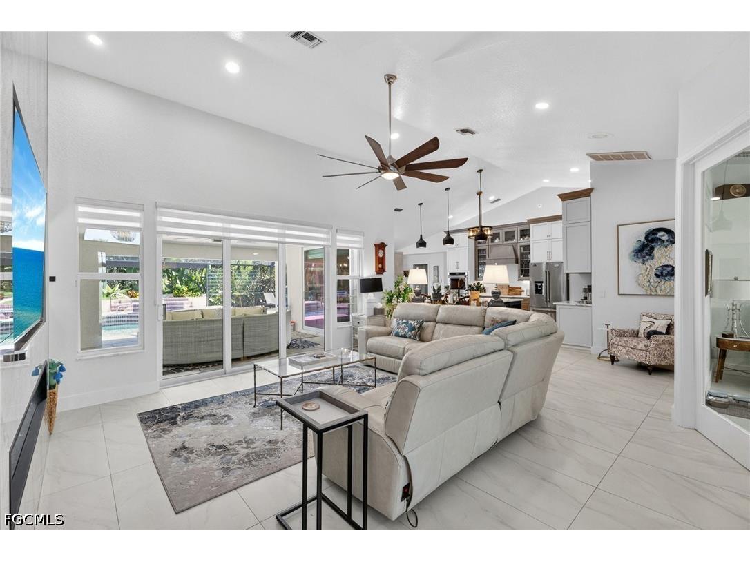 2806 SW 47th Terrace Cape Coral FL 33914 2026023231 image11
