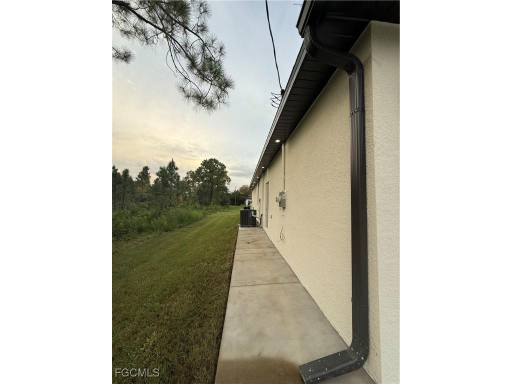 2807 40th St W Lehigh Acres FL 33971 2025009109 image3