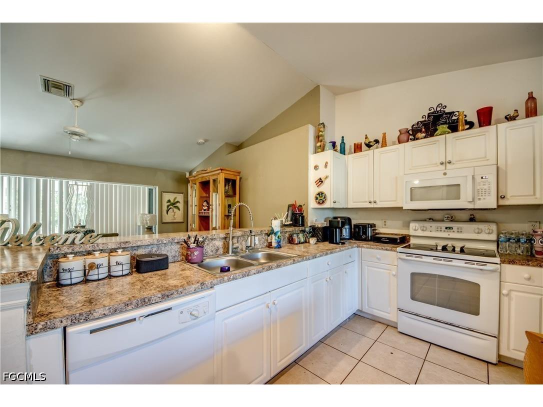 2807 51st Street W Lehigh Acres FL 33971 2026019468 image8