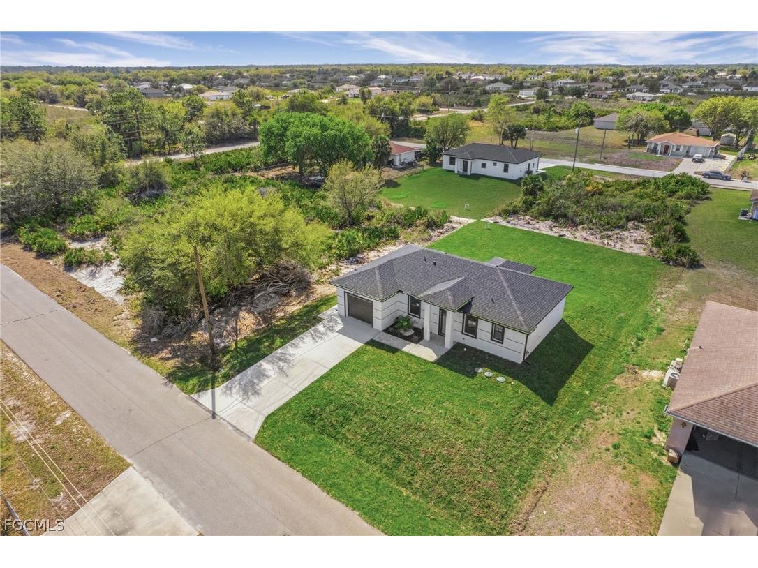 2807 74th Street W Lehigh Acres FL 33971 2026006047 image2