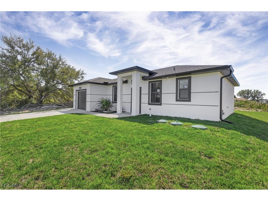 2807 74th Street W Lehigh Acres FL 33971 2026006047 image9