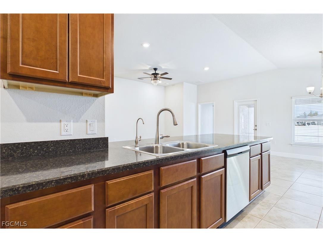 2807 NW 5th Street Cape Coral FL 33993 2026007734 image11