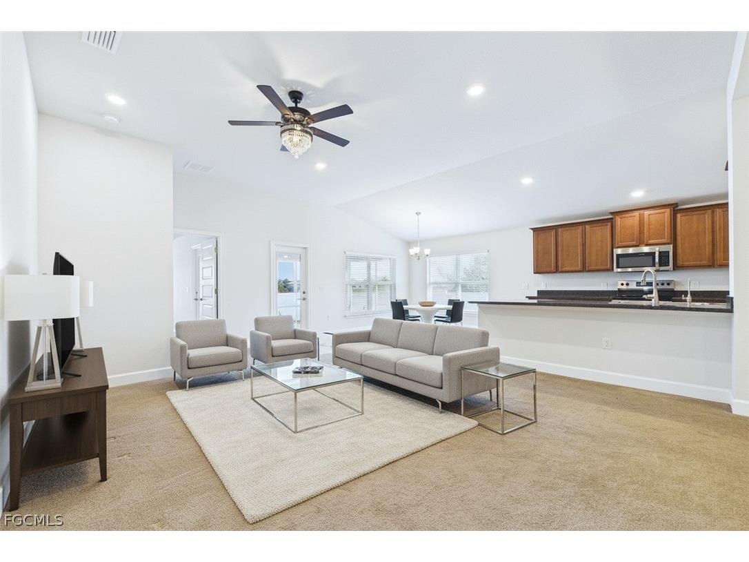 2807 NW 5th Street Cape Coral FL 33993 2026007734 image4
