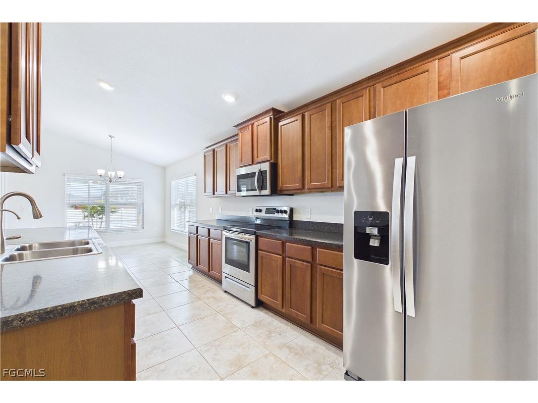 2807 NW 5th Street Cape Coral FL 33993 2026007734 image9