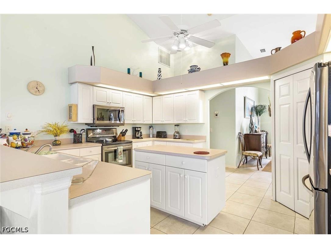 2807 SW 31st Lane Cape Coral FL 33914 2026027661 image5