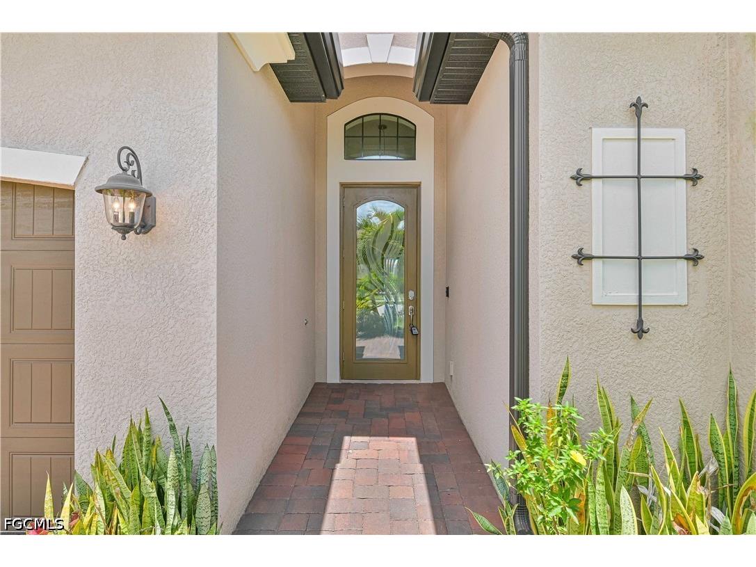 28076 Foxrock Court Bonita Springs FL 34135 2026026488 image3