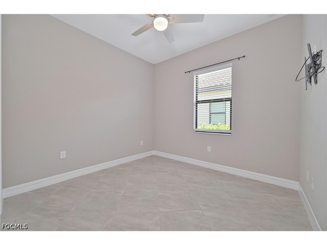 28076 Foxrock Court Bonita Springs FL 34135 2026026488 image32