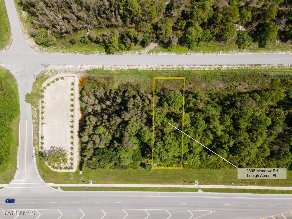 2808 Meadow Road Lehigh Acres FL 33974 224068284 image1