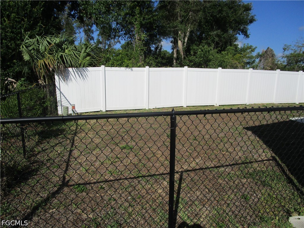 2809 Breezewood Drive North Fort Myers FL 33917 2026022321 image12