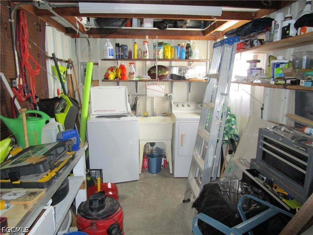2809 Breezewood Drive North Fort Myers FL 33917 2026022321 image39
