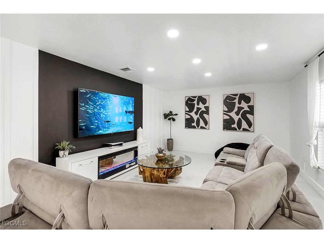 2809 NE 6th Place Cape Coral FL 33909 2025015943 image25