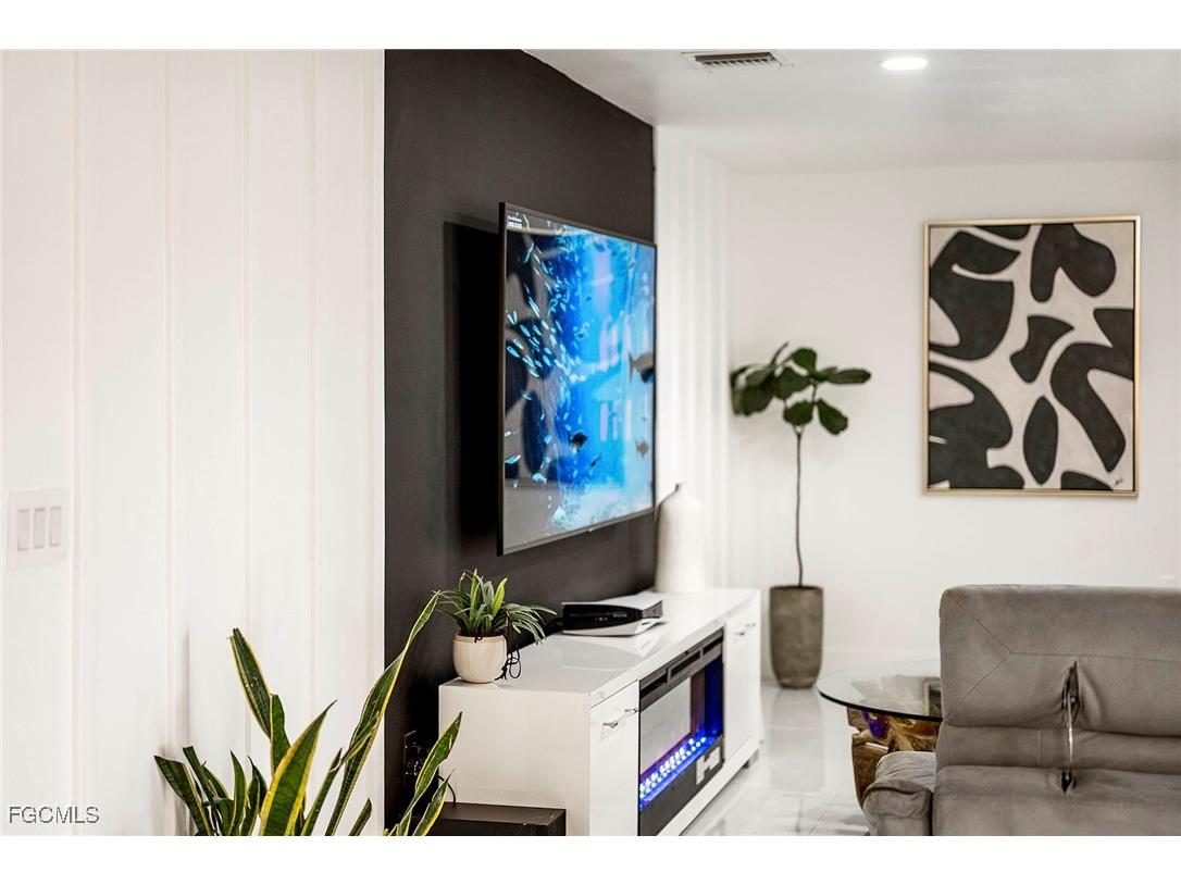 2809 NE 6th Place Cape Coral FL 33909 2025015943 image26