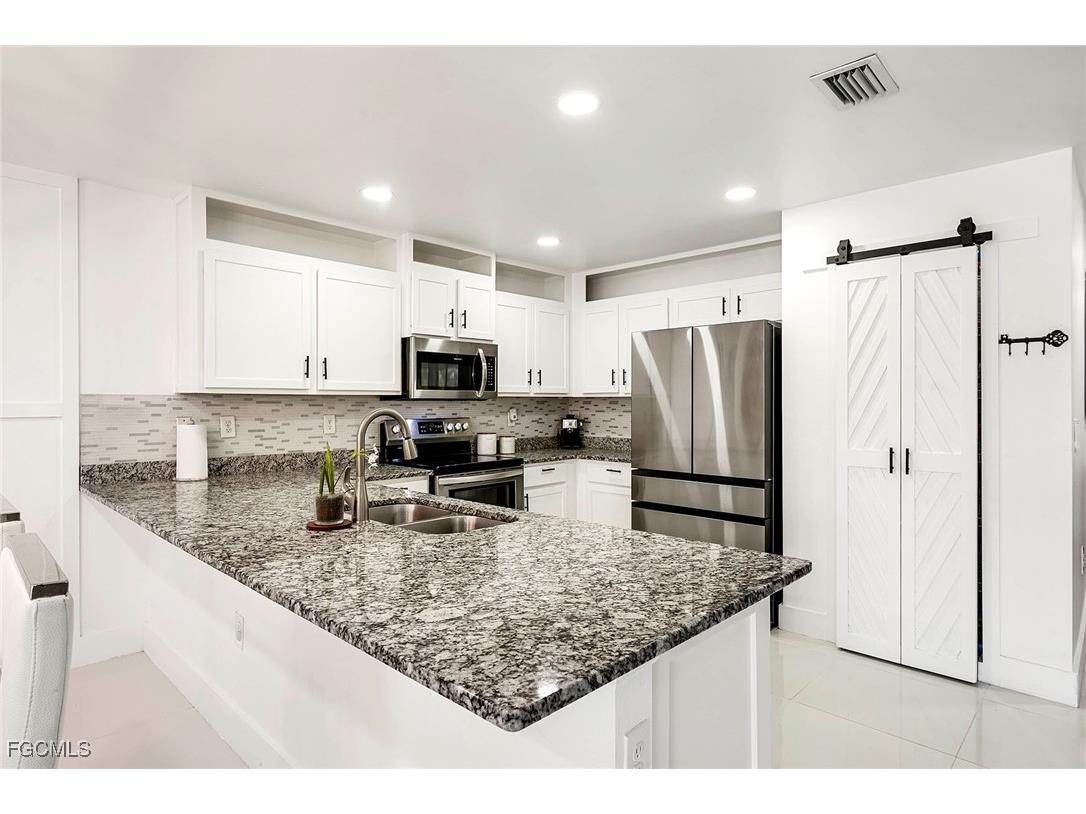 2809 NE 6th Place Cape Coral FL 33909 2025015943 image29