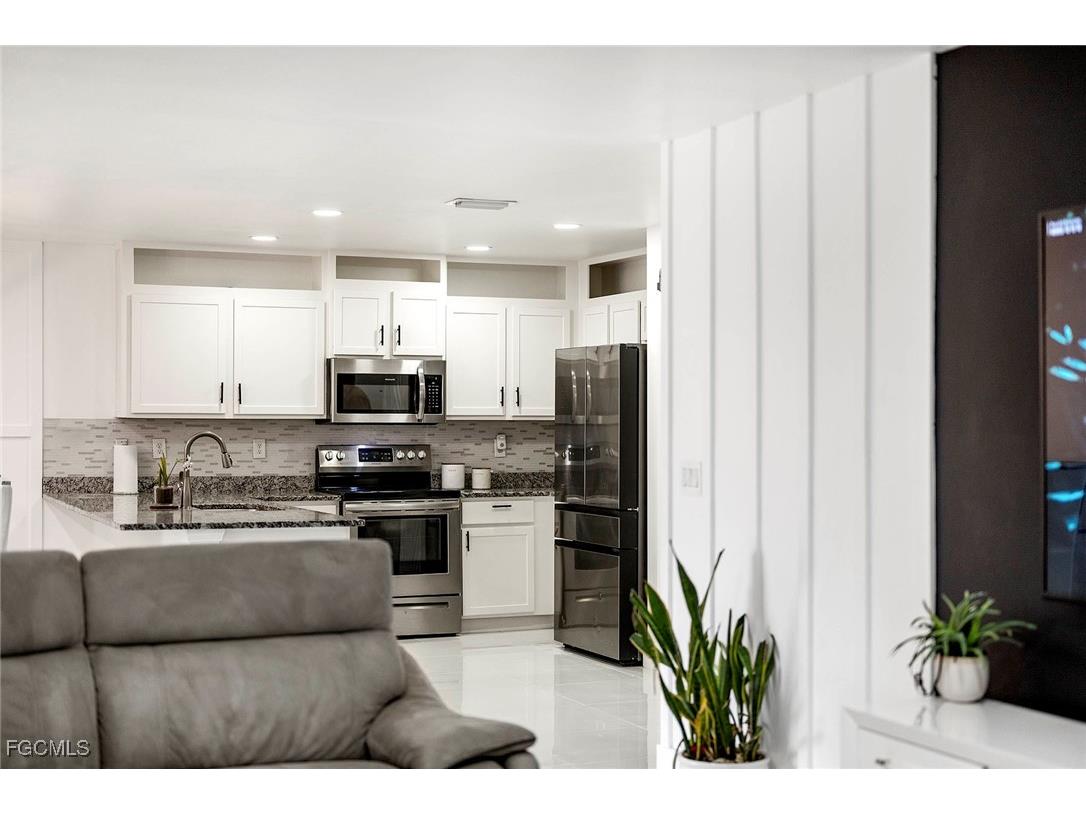 2809 NE 6th Place Cape Coral FL 33909 2025015943 image30