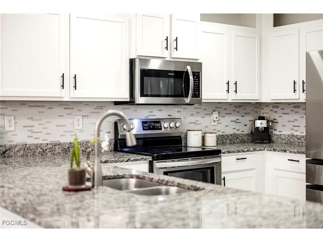 2809 NE 6th Place Cape Coral FL 33909 2025015943 image34