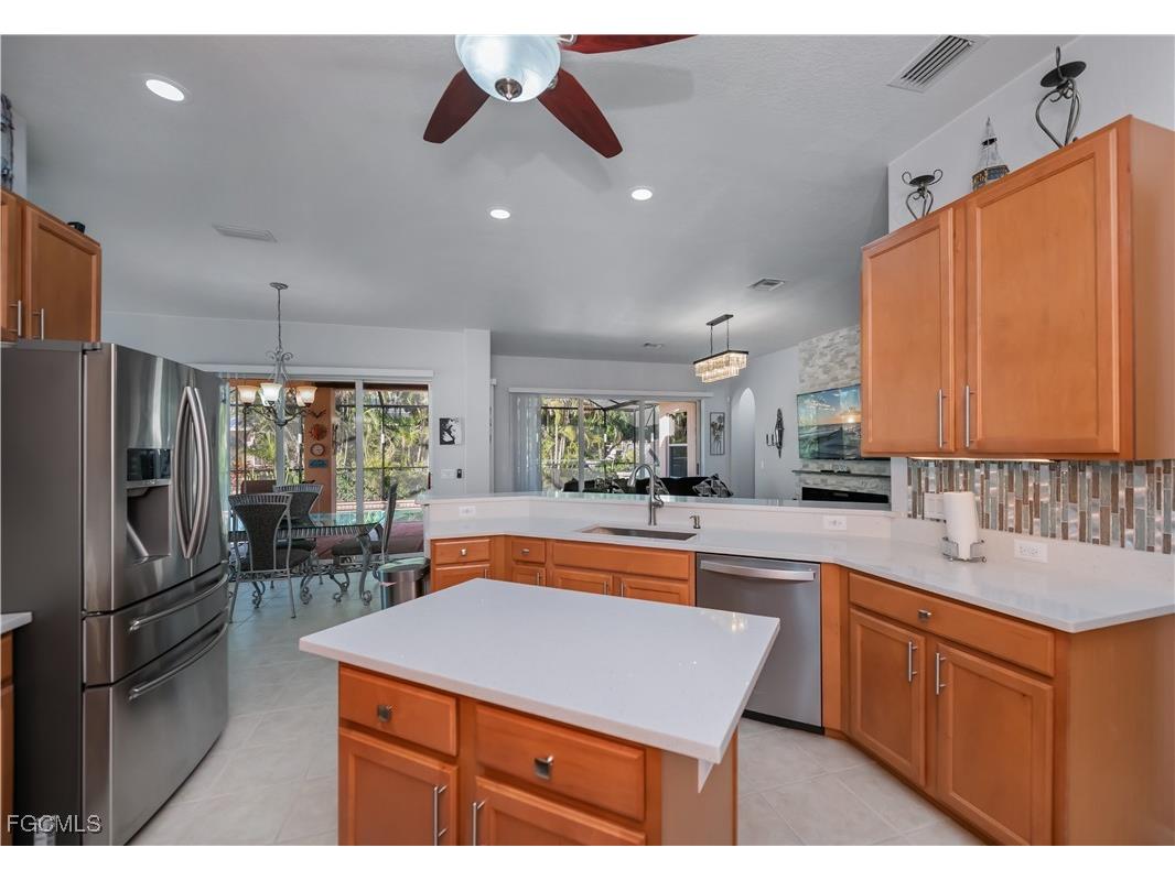 2809 NW 14th Terrace Cape Coral FL 33993 2025020071 image12