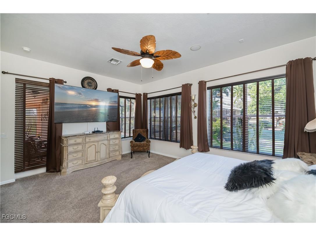 2809 NW 14th Terrace Cape Coral FL 33993 2025020071 image20