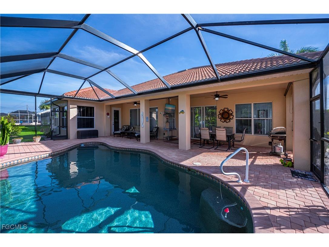 2809 NW 14th Terrace Cape Coral FL 33993 2025020071 image35