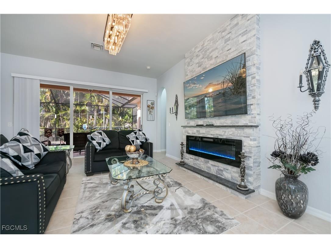 2809 NW 14th Terrace Cape Coral FL 33993 2025020071 image4