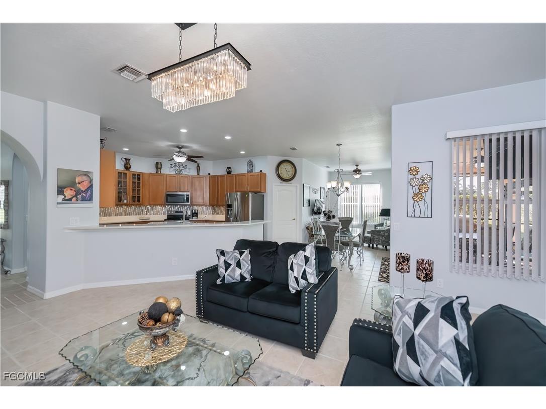 2809 NW 14th Terrace Cape Coral FL 33993 2025020071 image7