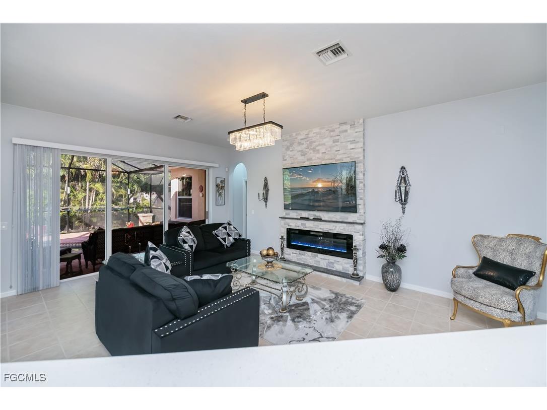 2809 NW 14th Terrace Cape Coral FL 33993 2025020071 image9