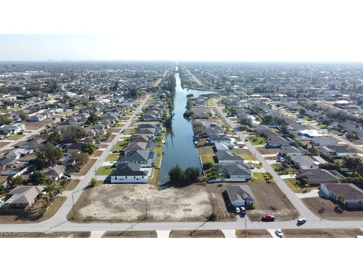 2809 SW 7th Place Cape Coral FL 33914 2026007959 image2