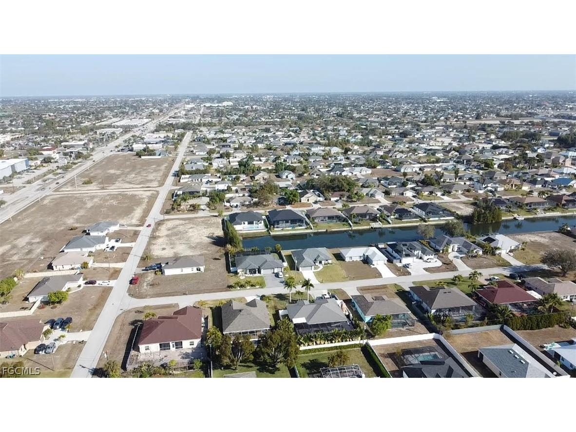 2809 SW 7th Place Cape Coral FL 33914 2026007959 image8