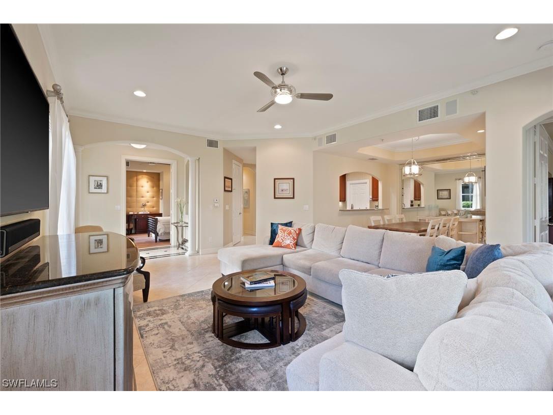 2809 Tiburon Boulevard E #2-101 Naples FL 34109 224008743 image1