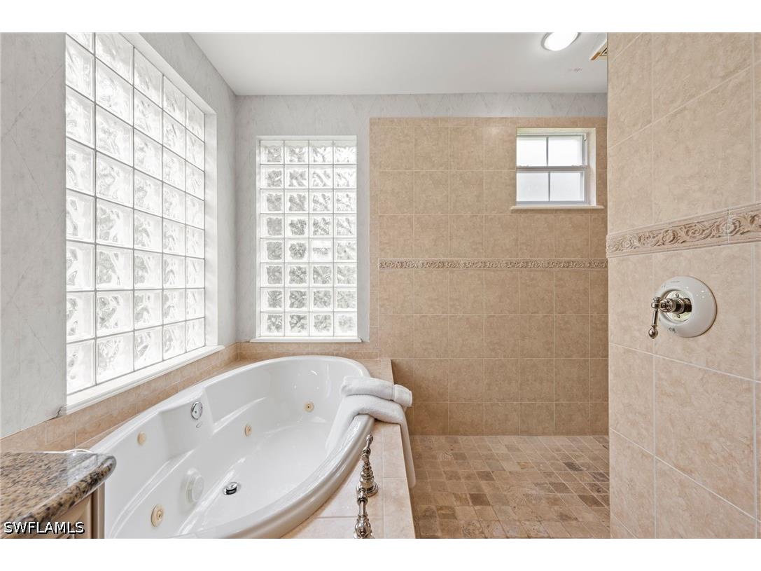 2809 Tiburon Boulevard E #2-101 Naples FL 34109 226022689 image19