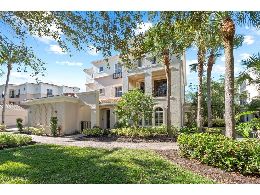 2809 Tiburon Boulevard E #2 Naples FL 34109 225084056 image1
