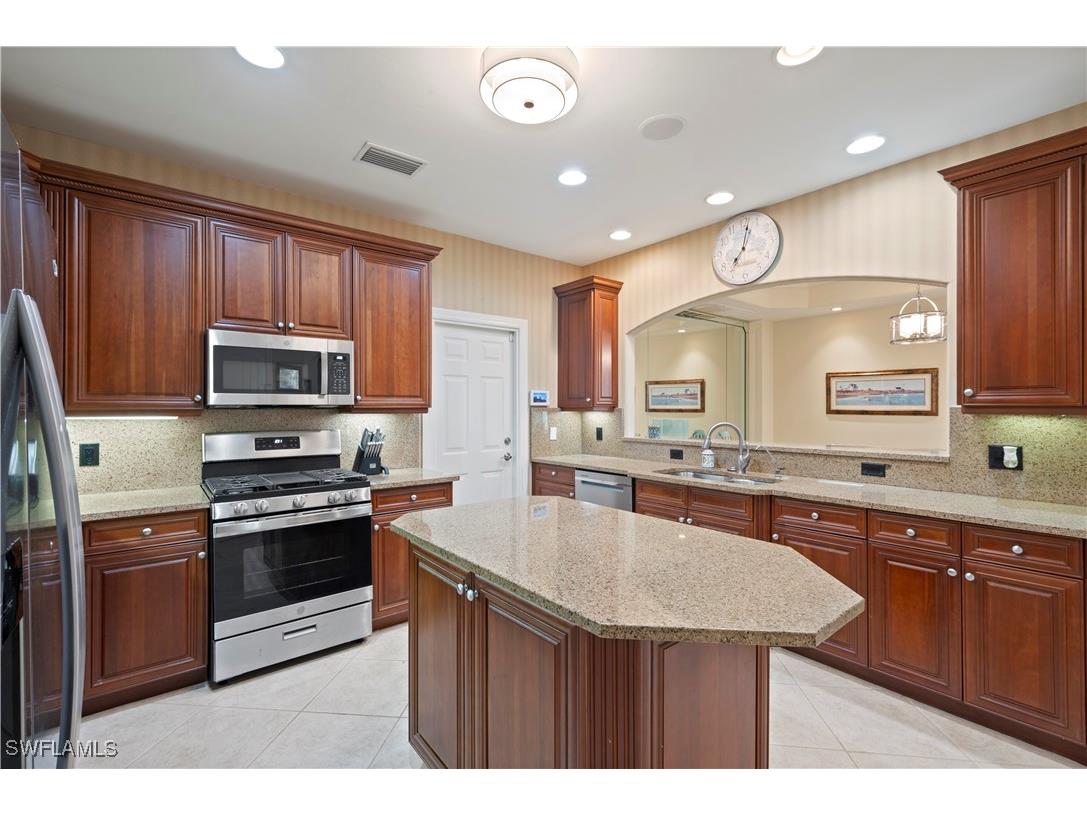 2809 Tiburon Boulevard E #2 Naples FL 34109 225084056 image11