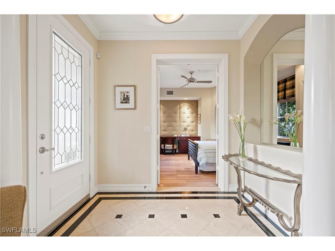 2809 Tiburon Boulevard E #2 Naples FL 34109 225084056 image4