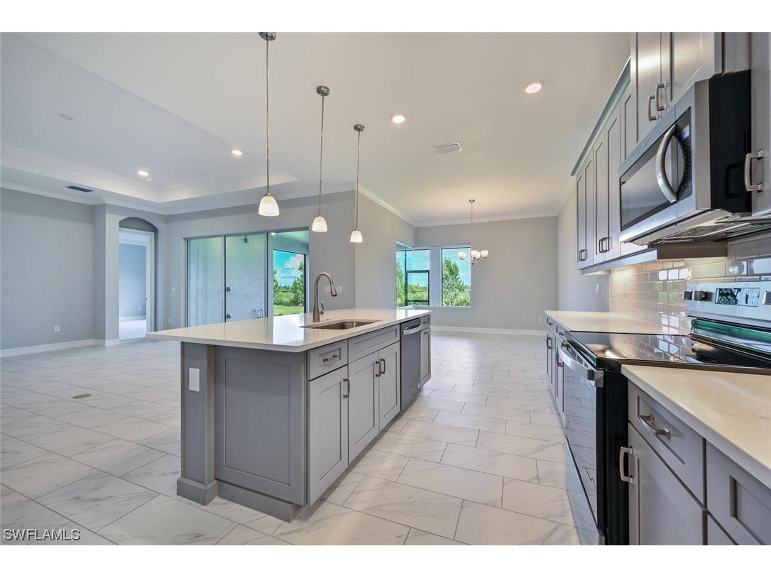 28093 Captiva Shell Loop Bonita Springs FL 34135 223053158 image1