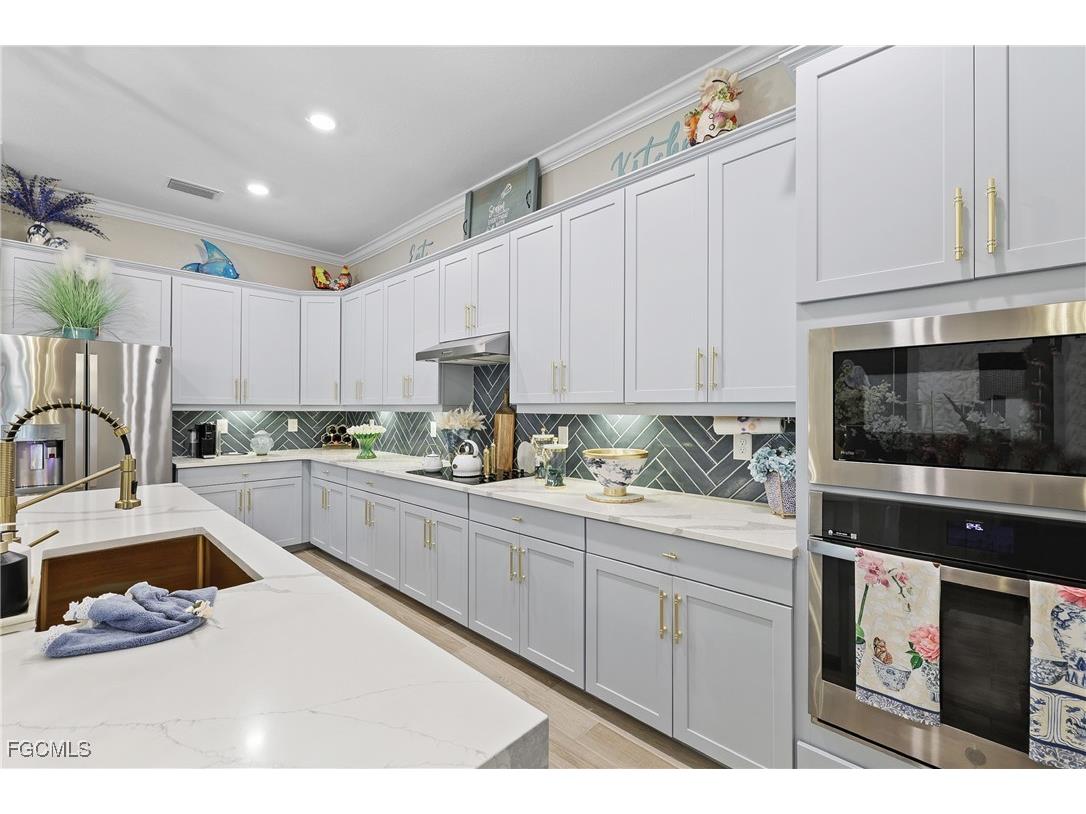 28095 Foxrock Court Bonita Springs FL 34135 2025021565 image14