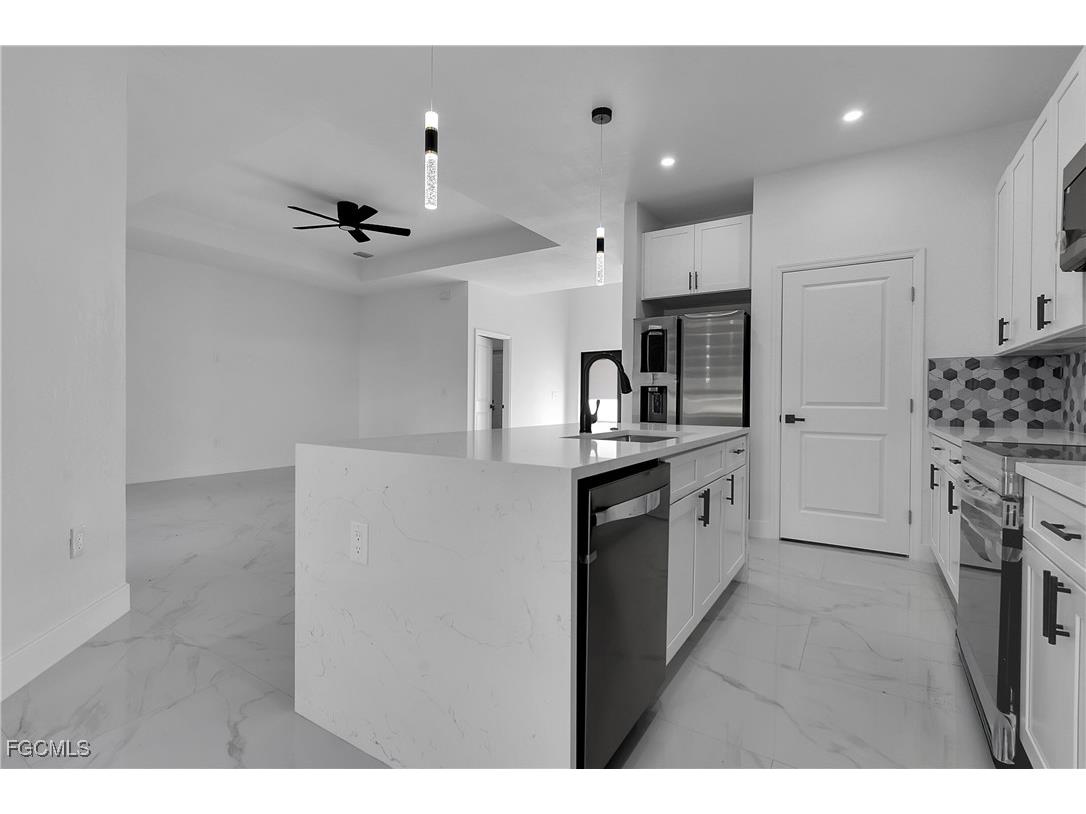 2810 44th Street SW Lehigh Acres FL 33976 2025024680 image10