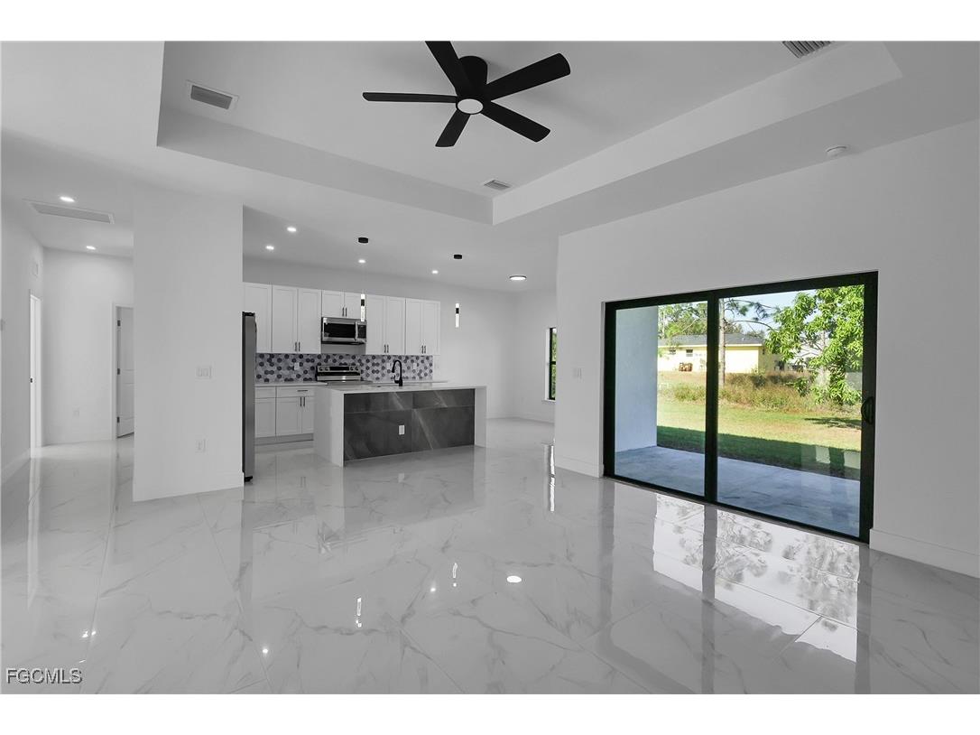 2810 44th Street SW Lehigh Acres FL 33976 2025024680 image5