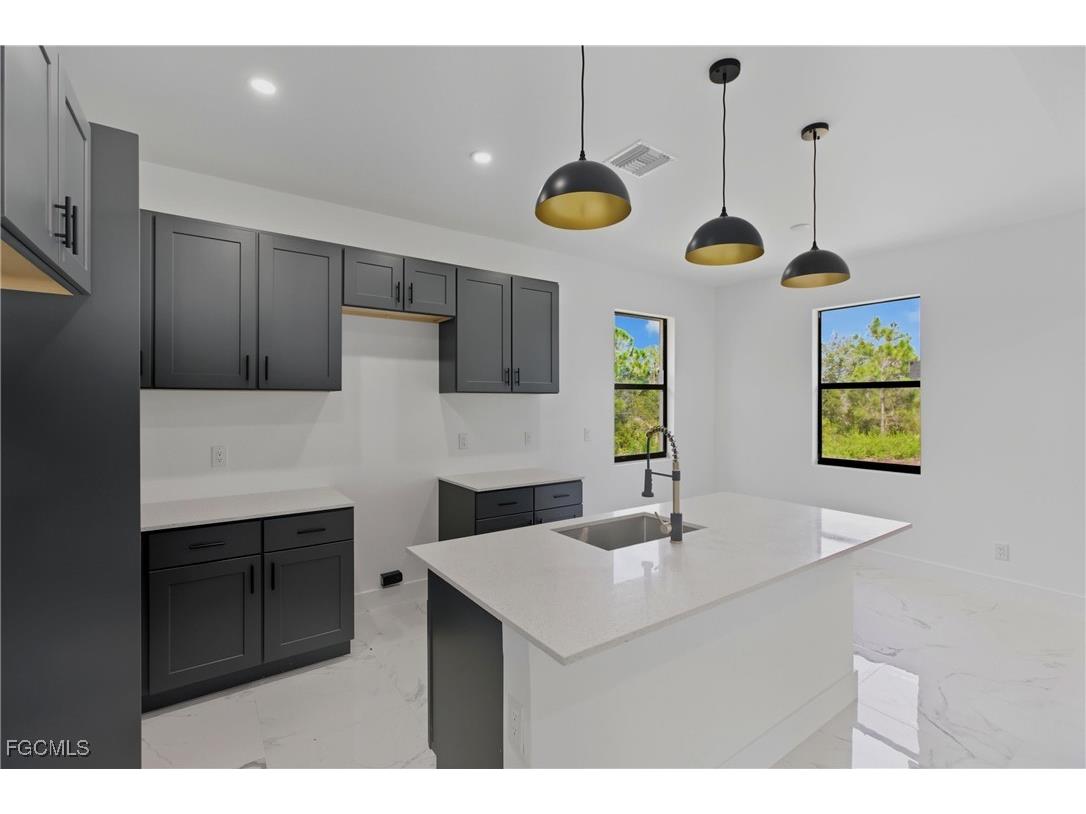 2810 73rd Street W Lehigh Acres FL 33971 2025015112 image1