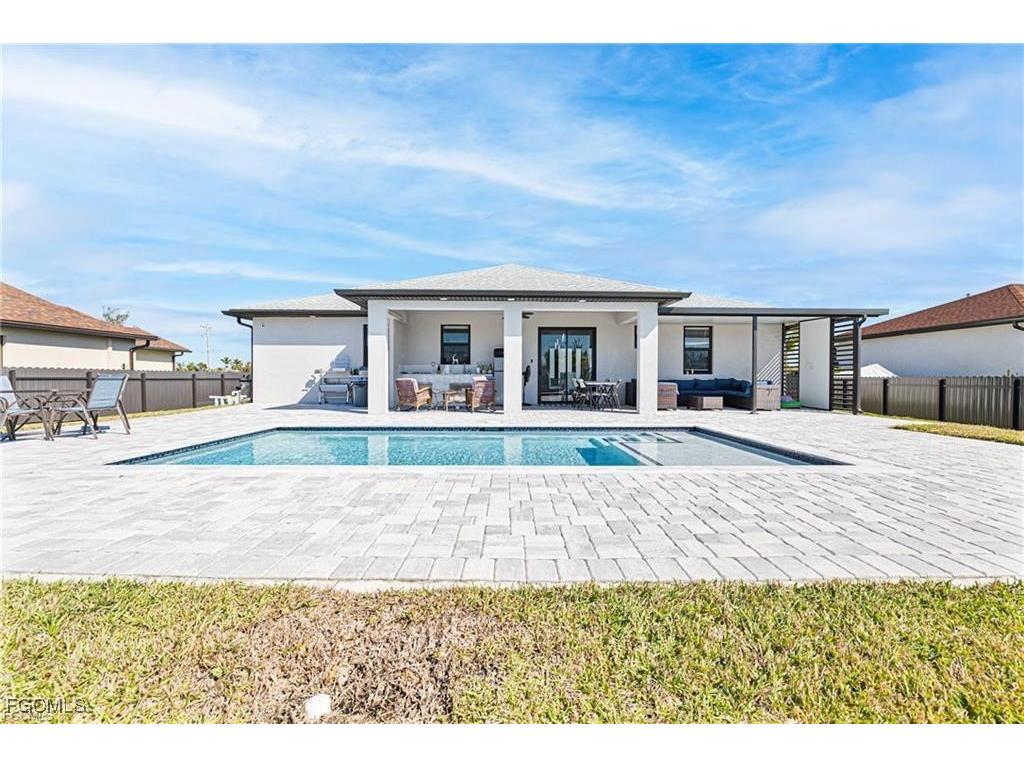2810 Diplomat Parkway W Cape Coral FL 33993 2025012848 image9
