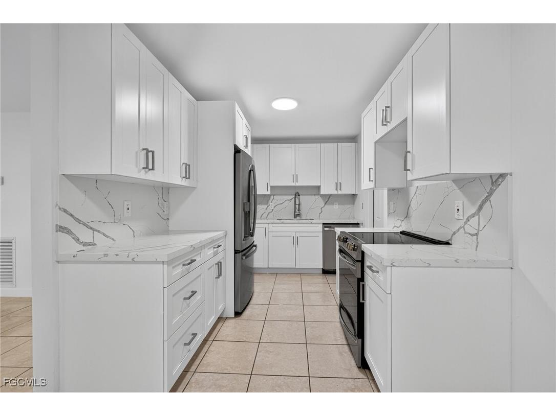 2810 Dunbar Avenue Fort Myers FL 33916 2025015449 image10