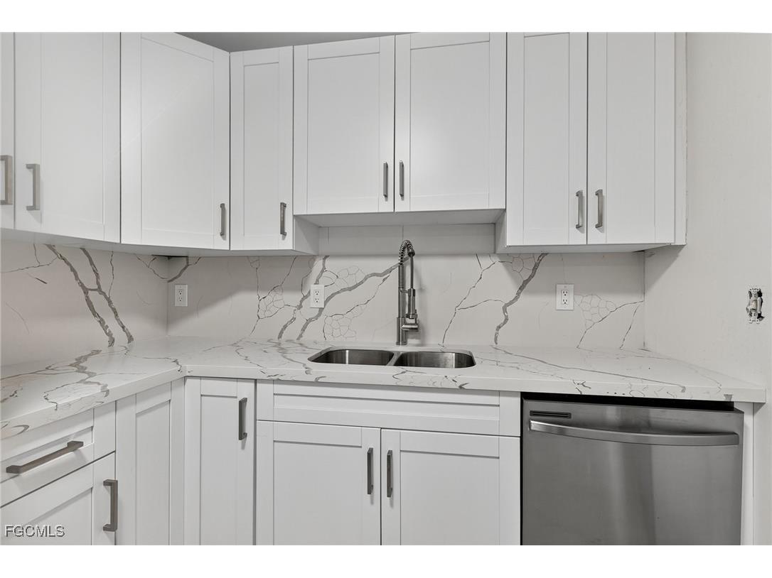 2810 Dunbar Avenue Fort Myers FL 33916 2025015449 image13