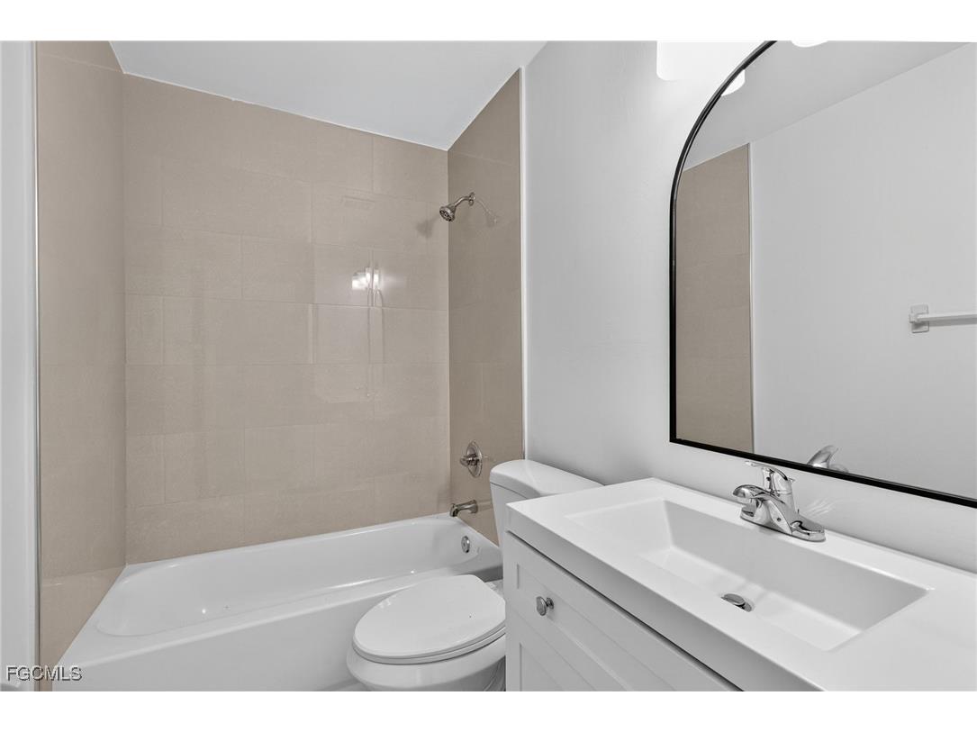 2810 Dunbar Avenue Fort Myers FL 33916 2025015449 image15