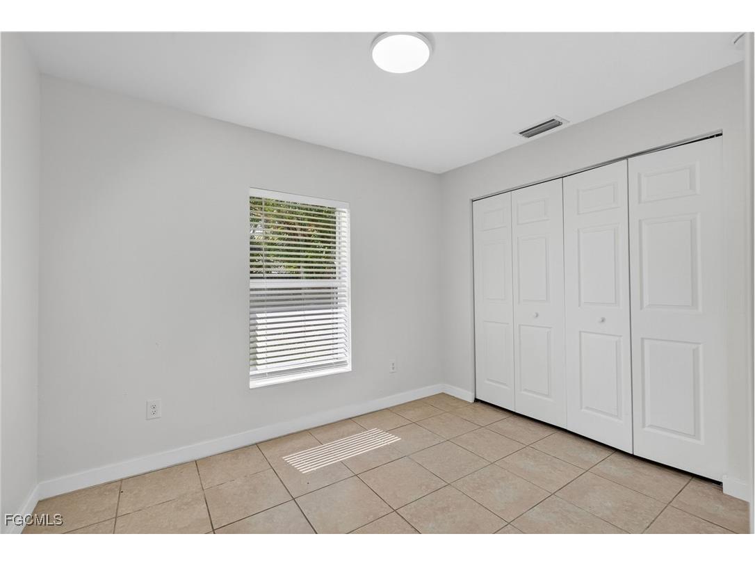 2810 Dunbar Avenue Fort Myers FL 33916 2025015449 image17