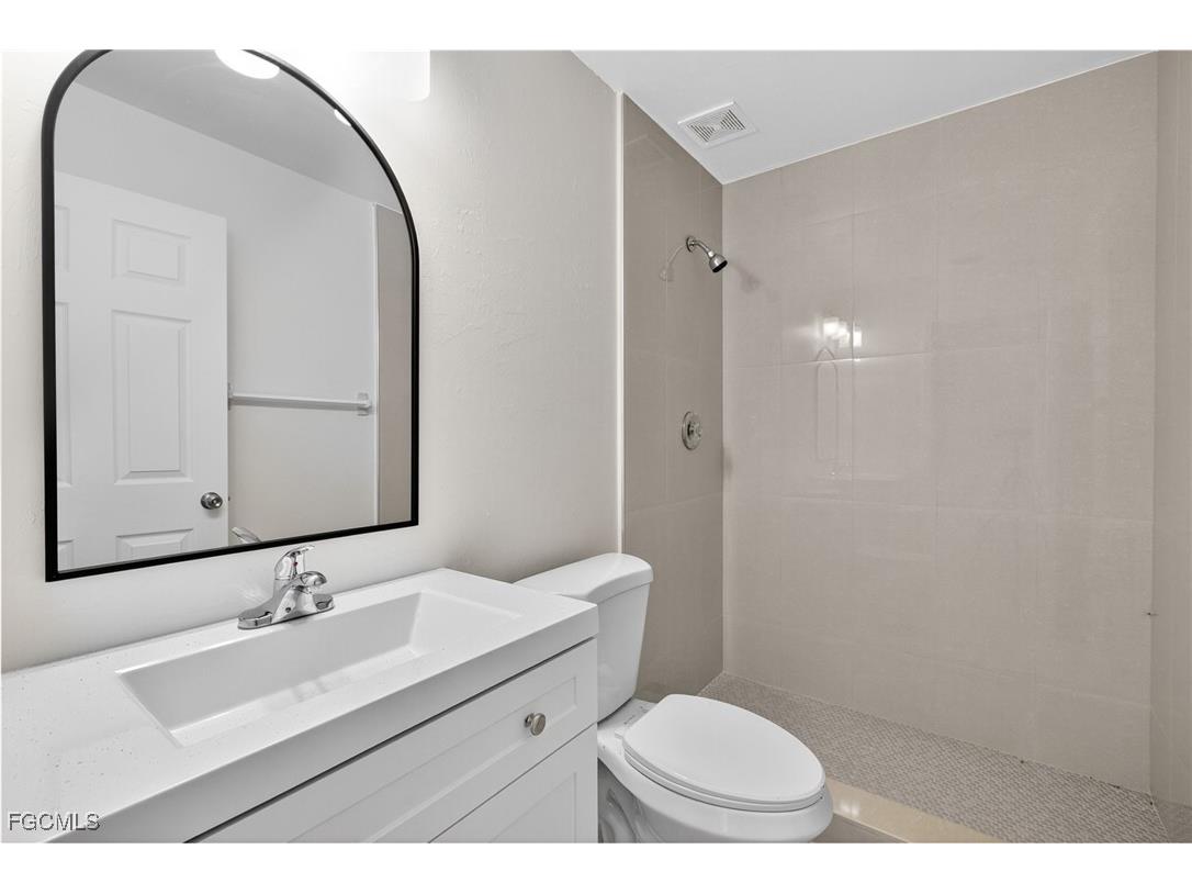 2810 Dunbar Avenue Fort Myers FL 33916 2025015449 image24